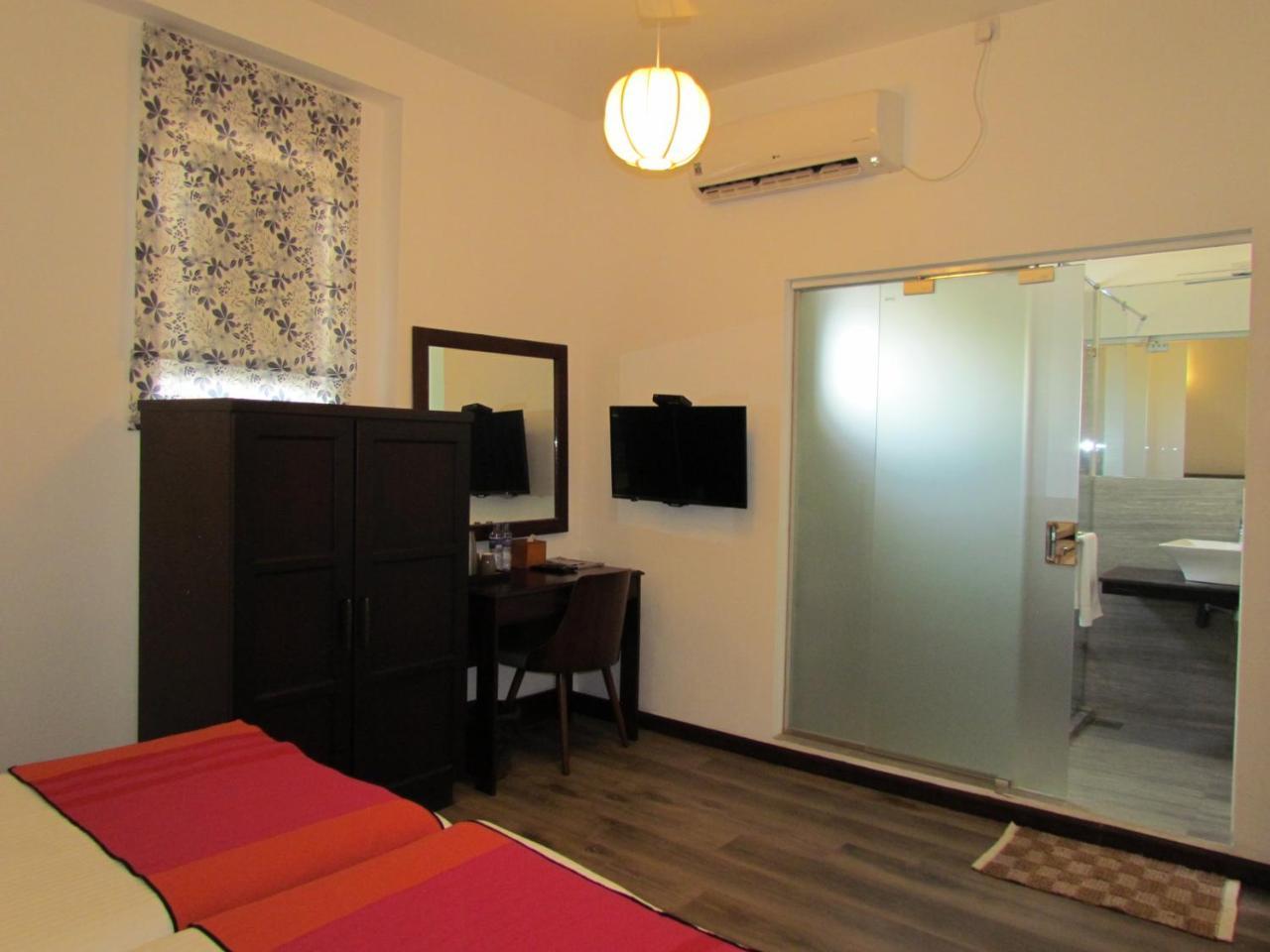 Kmc Villa Dehiwala-Mount Lavinia Exterior photo